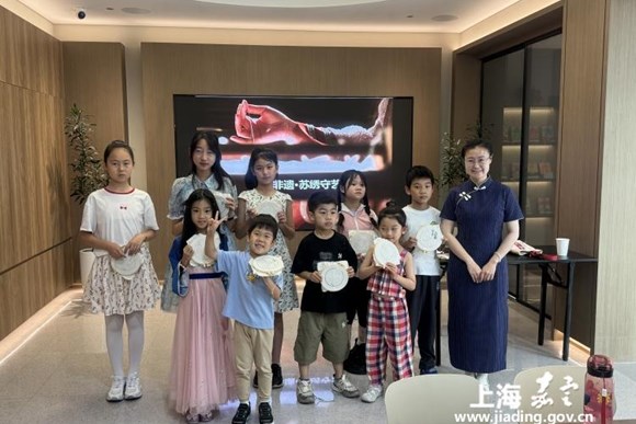 漫步远香·乐享非遗：第一站：远香文化源驿站，绣出二十四节气